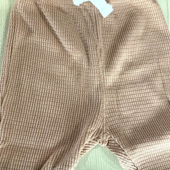 NWT!! 2 Piece Thermal Pant and Hoodie Set in Mauve in Newborn By Little Co. - Picture 3 of 6